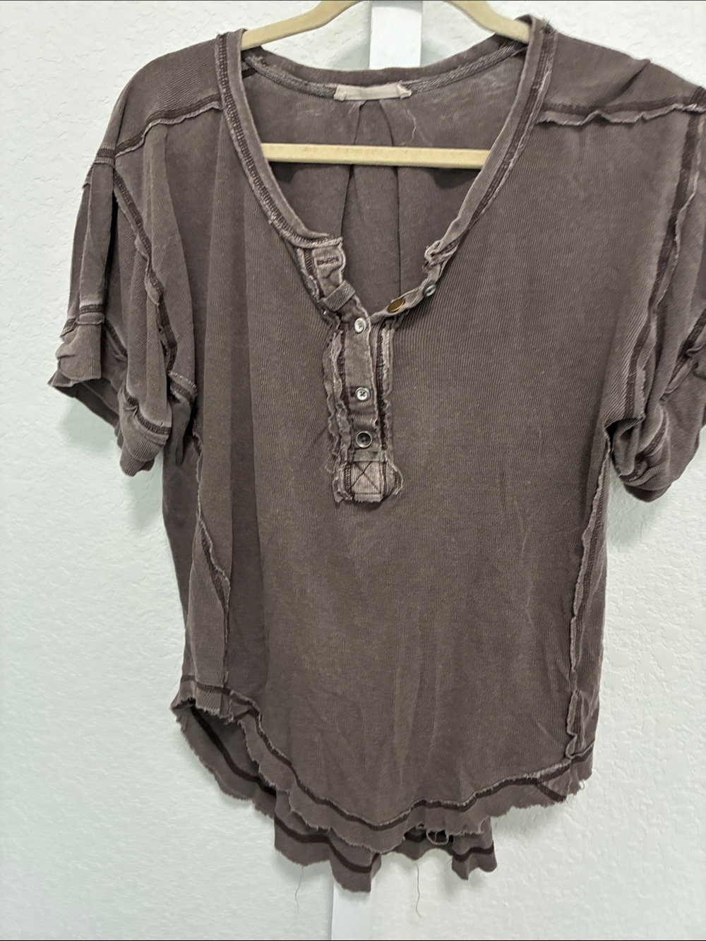 We The Free Heritage Henley Taupe Short Sleeve Tee Shirt - Picture 4 of 8
